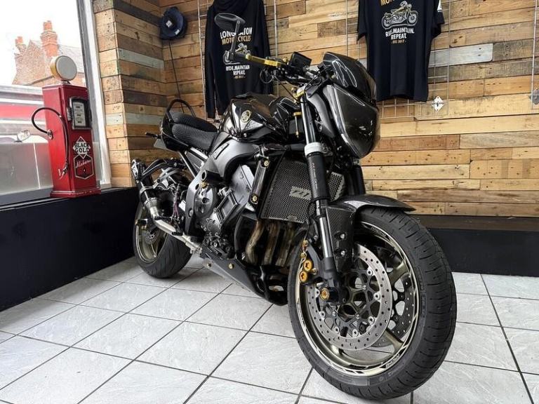 Yamaha FZ1 1000  Naked 