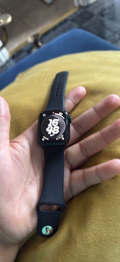 Apple Watch Series 7/GPS Black with Black Strap – Good Condition