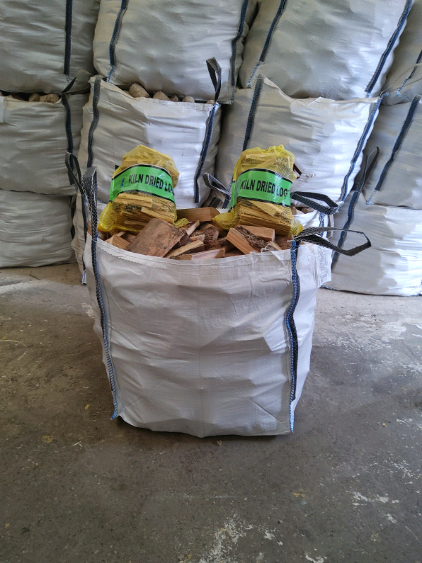 Bulk bag of Logs plus 1 bags of kinderling £80 free local delivery hul
