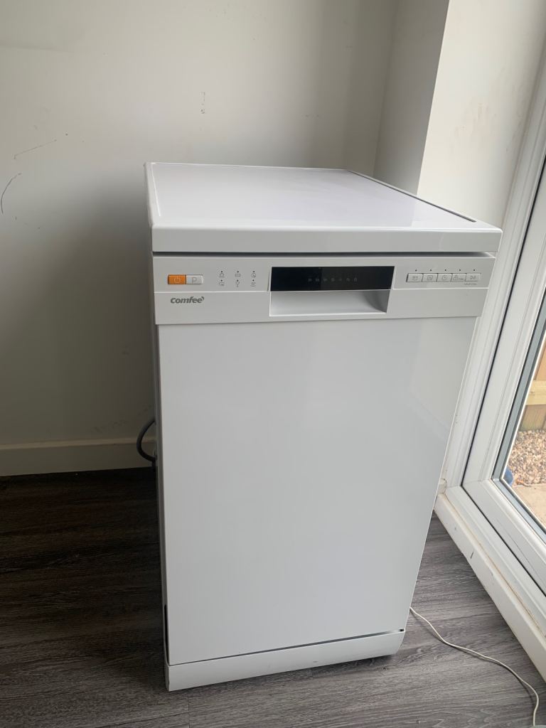 Slimline dishwasher 
