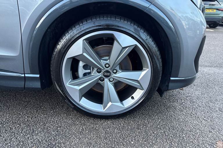 2025 Audi Q4 e-tron Q4  Black Edition 45 e-tron   kW SUV ELECTRIC Automatic