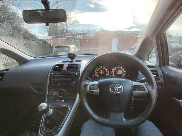 Toyota, AURIS, Hatchback, 2011, Manual, 1329 (cc), 5 doors