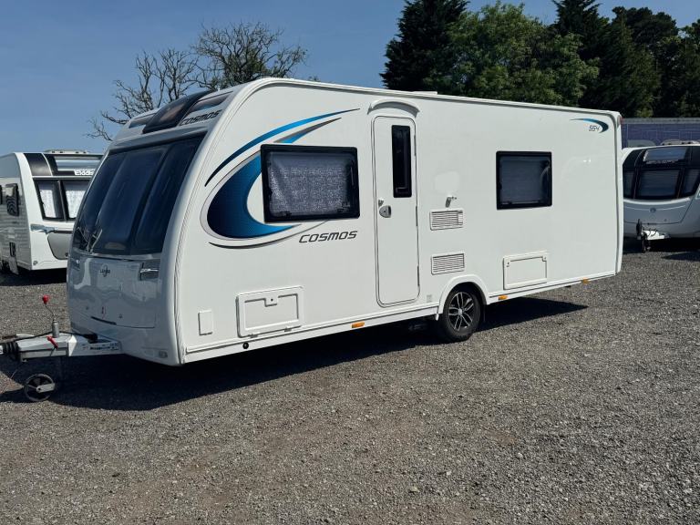 2018 LUNAR COSMOS 554 4 BERTH FIXED SINGLE BEDS END WASHROOM MOTOR MOVER