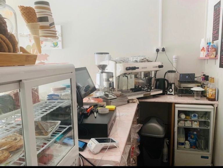 Nice cafe and restaurant with class 3 in city centre 