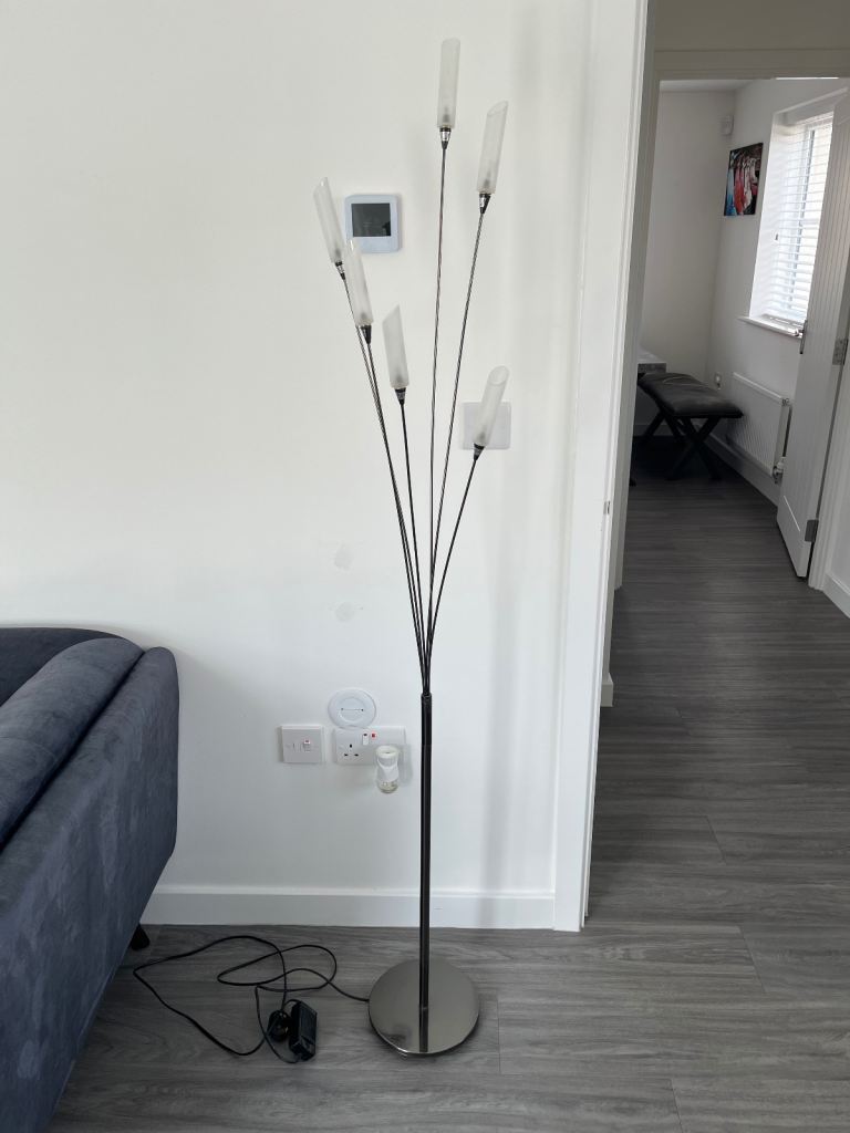 Floor lamp