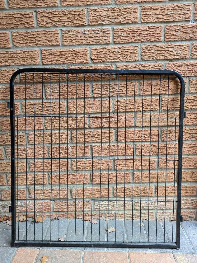 Animal pen (puppy/dog/cat/rabbit etc)