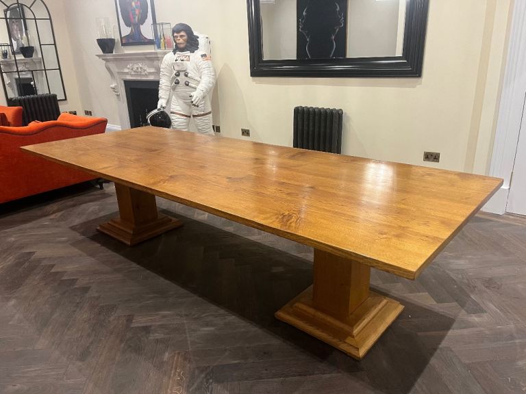 Beautiful handmade large oak Dining Table by Quercus Furniture