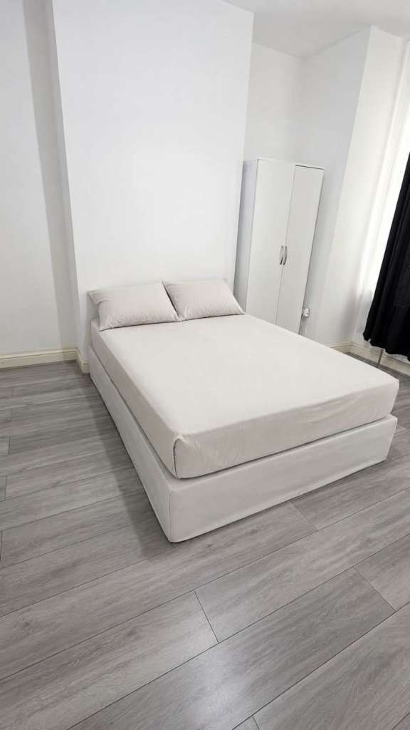 Double Ensuite Room —Couple2ppl welcome — Bills included 
