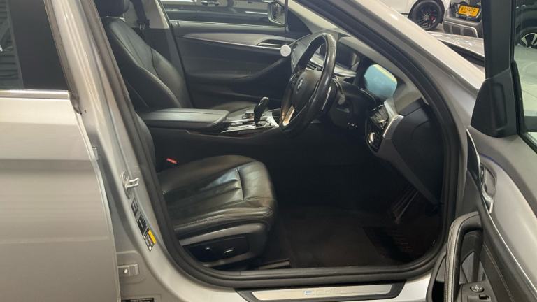 BMW 5 SERIES 2.0 530e SE Saloon 2018
