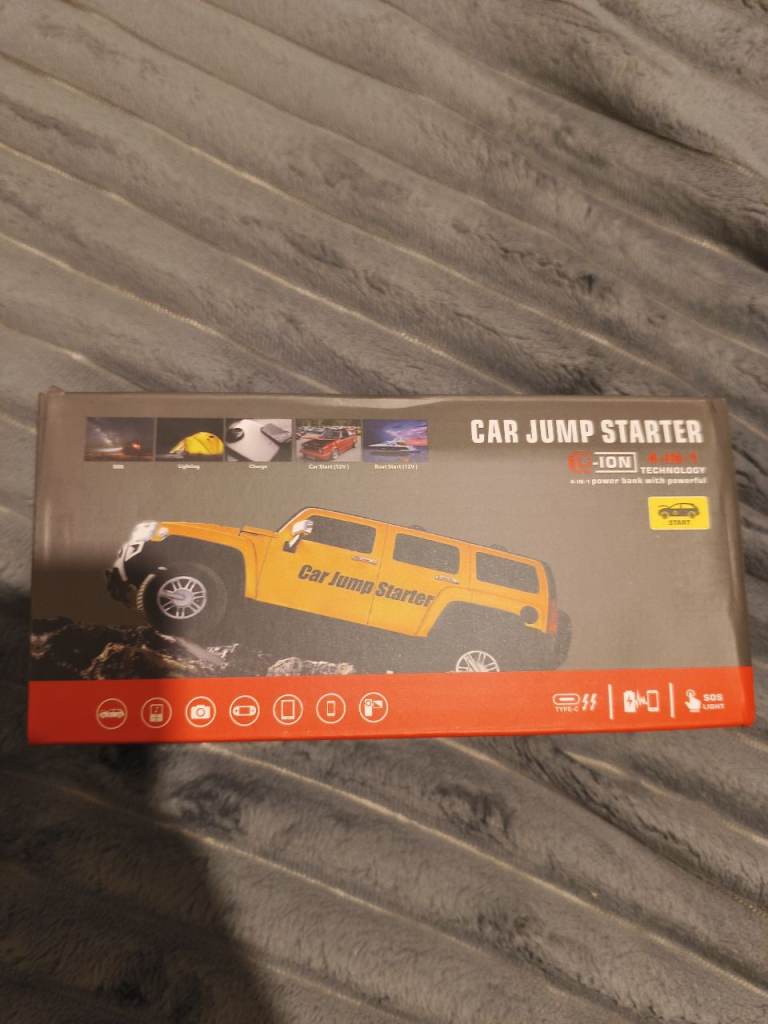 Car jump starter 