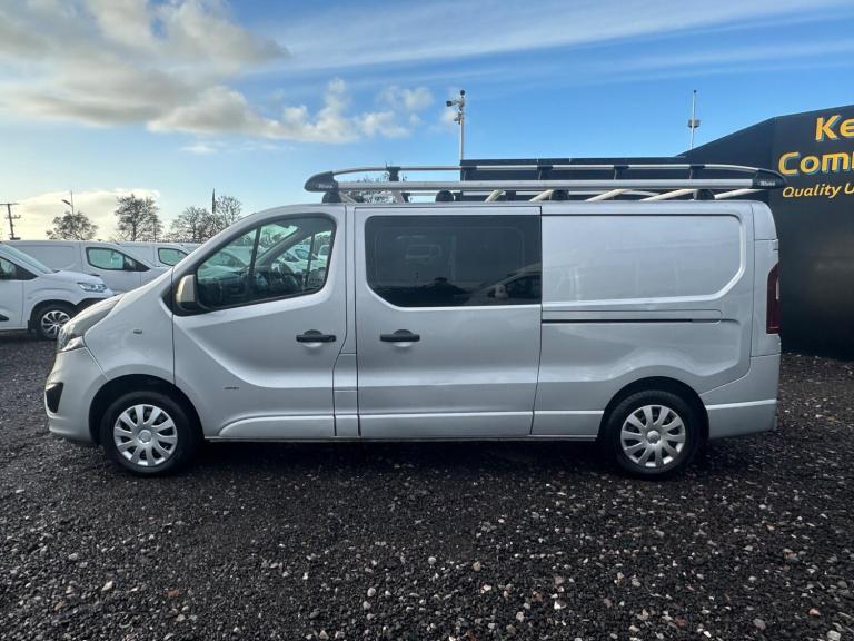 2017 Vauxhall Vivaro 1.6 CDTi 2900 BiTurbo ecoTEC Sportive Crew Van L2 H1 Euro 6 (s/s) 5dr (6 Se ...
