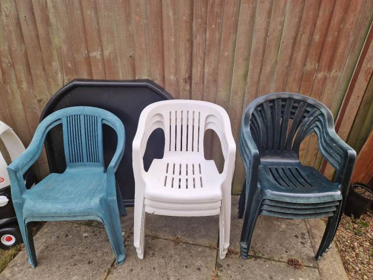 Job Lot Garden Plastic Chairs x 9– Multicoloured, Good Condition