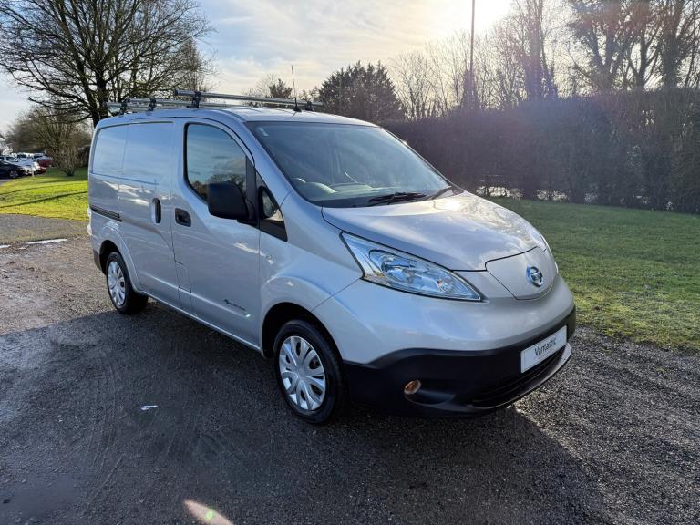69 NISSAN E-NV200 NV200 80KW ACENTA VAN AUTO FULLY ELECTRIC ULEZ AIR CON  40KWH