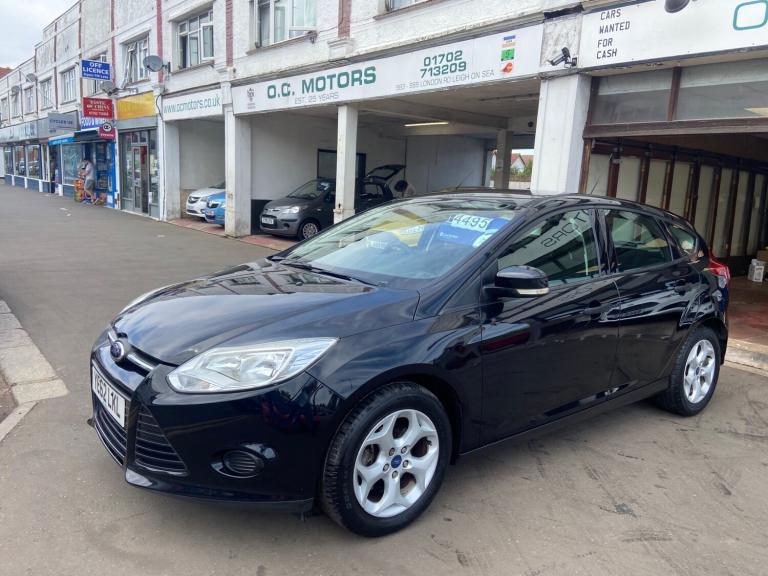 2012 62 Ford Focus 1.6 Studio 5-dr Panther Black ins grp 7 Air Con Alloys