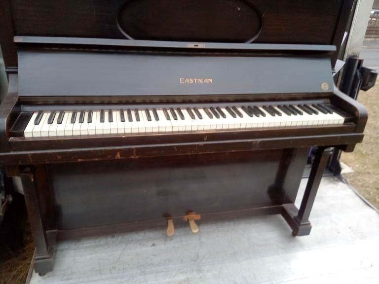Piano brow