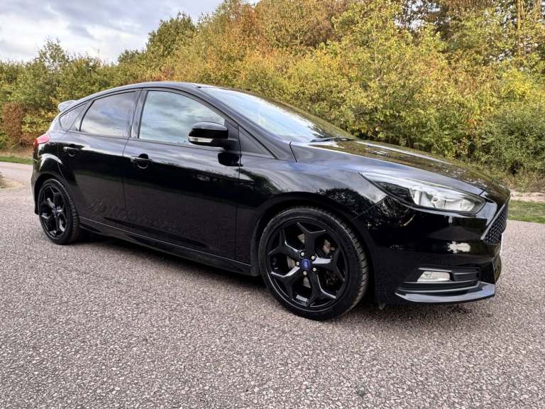 2016 Ford Focus 2.0 T EcoBoost ST-2 Hatchback Petrol Manual