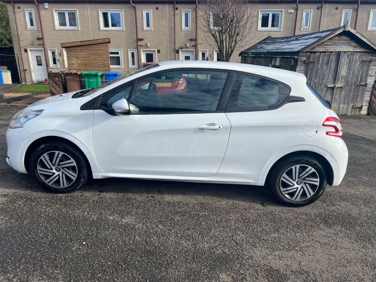 Peugeot 208 One former keeper