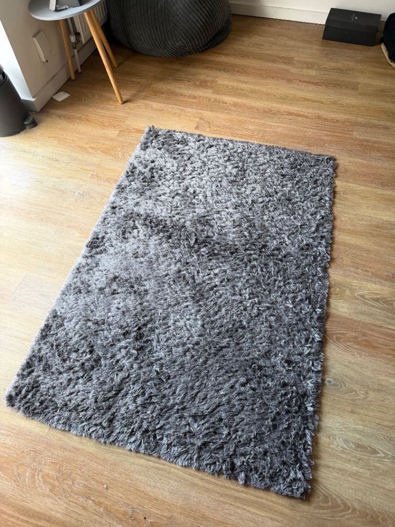 FREE: 2x Grey Shaggy Rug – Good Condition