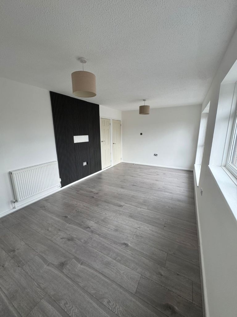 2 bedroom flat 
