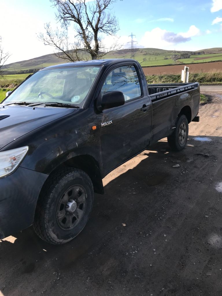 2012 TOYOTA HILUX 4WD SINGLE CAB PICK UP TRUCK