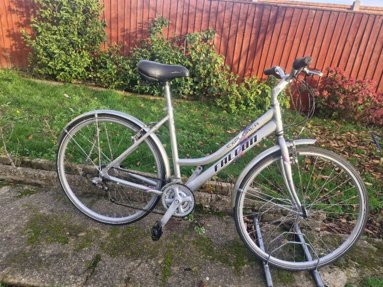 image for LADIES WOMES ADULTS FALCON EXPLORER 700cc WHELLS 20 INCH FRAME 21 SPEED BIKE BICYCLE