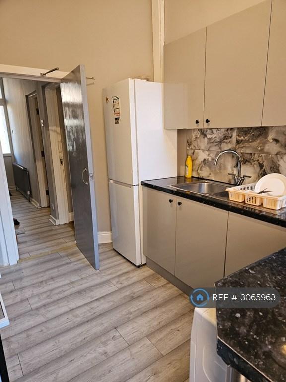 1 bedroom in Ash Grove, Manchester, M14 (#3065963)