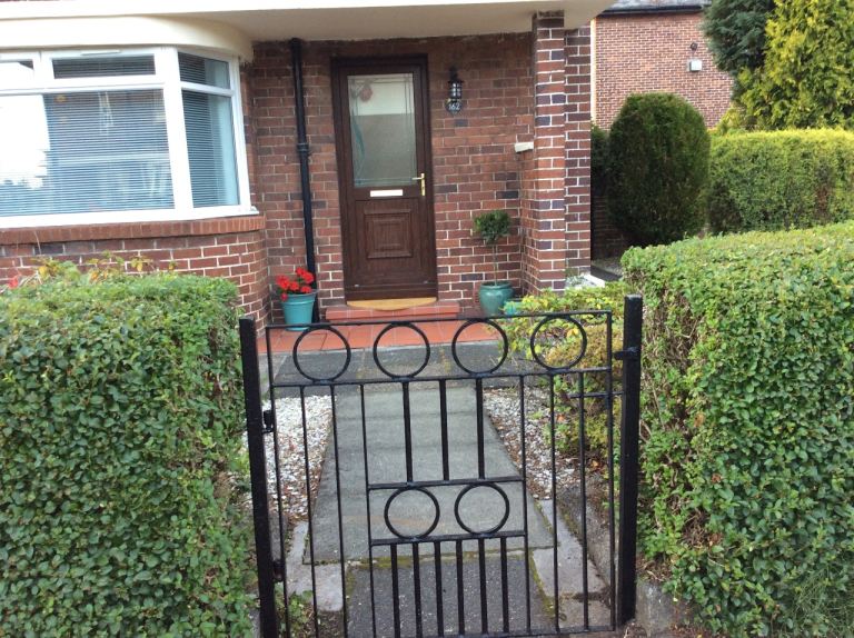 House for rent 2 bedroom 2 bathroom semi detached House 