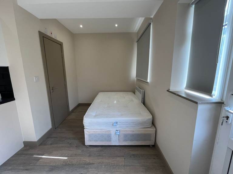 BENEFITS ACCEPTED - Studio Flat Available in Carshalton Sutton