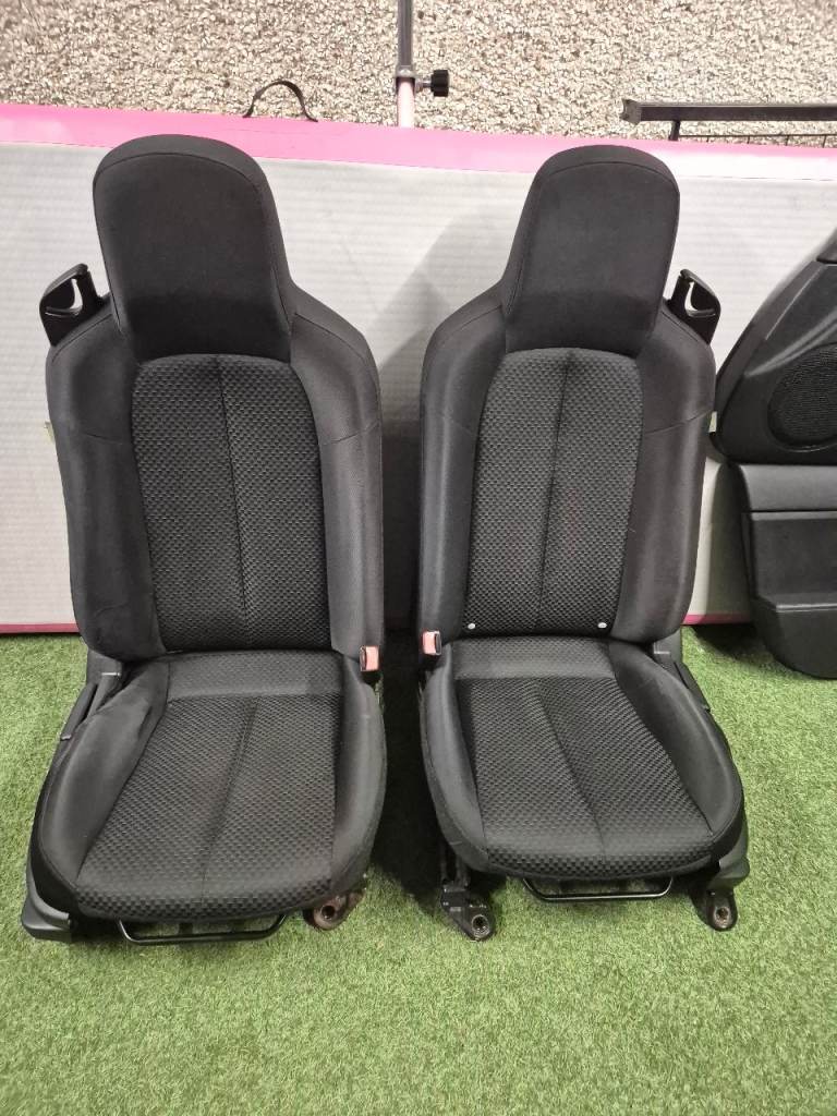 Mazda mx5 mk3 seats