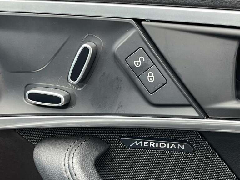 2019 Jaguar F-Type 2.0 R-Dynamic 2dr Auto COUPE PETROL Automatic