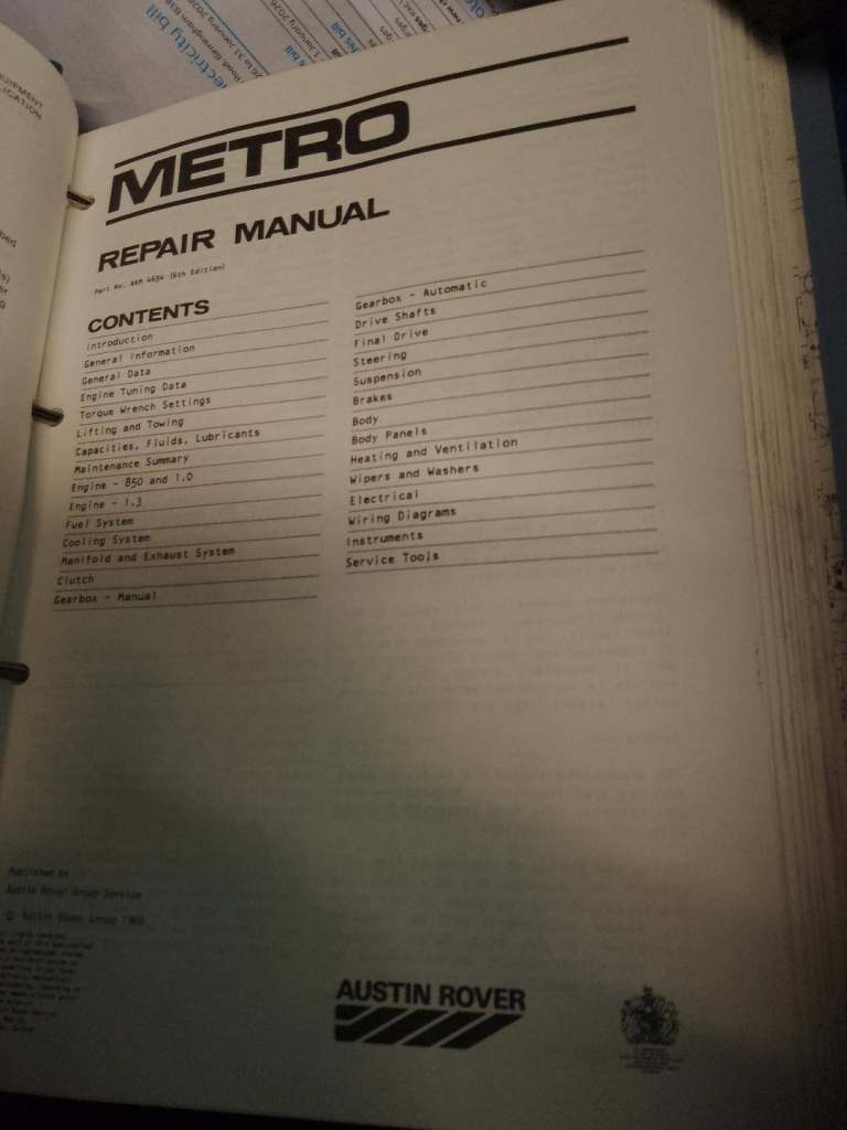0FFICAL ARMY EQUIPMENT METRO WORKSHOP MANUAL EX MOD - PUBLISHED BY AUSTIN ROVER