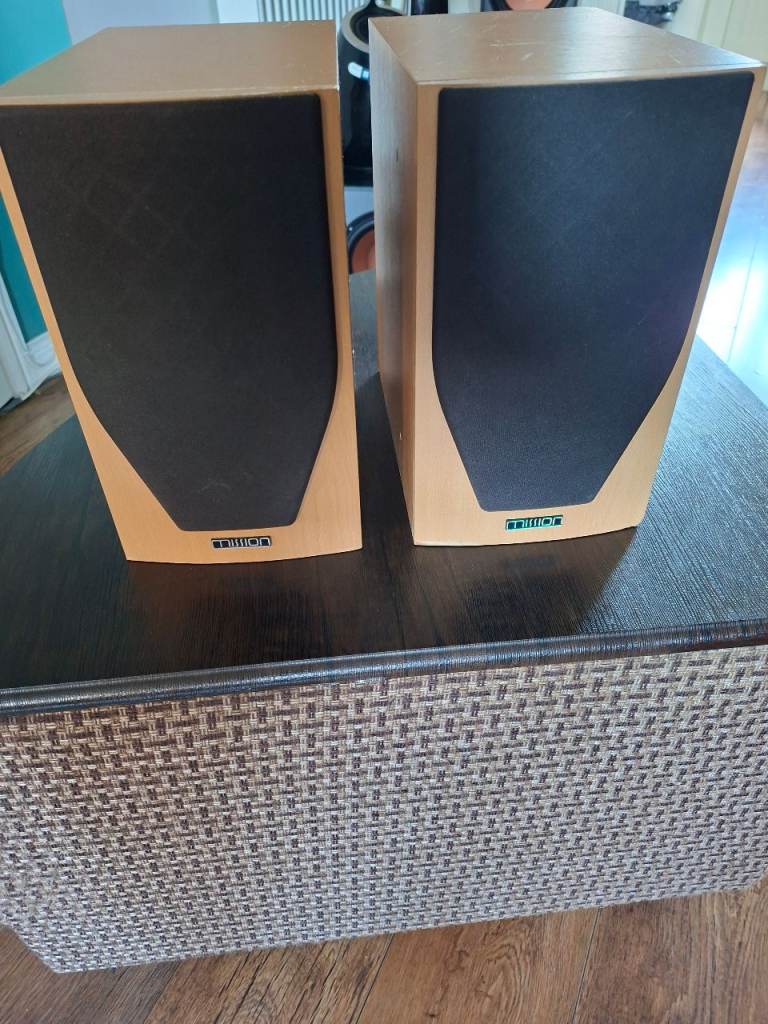 MISSION M71 BOOKSHELF SPEAKERS 