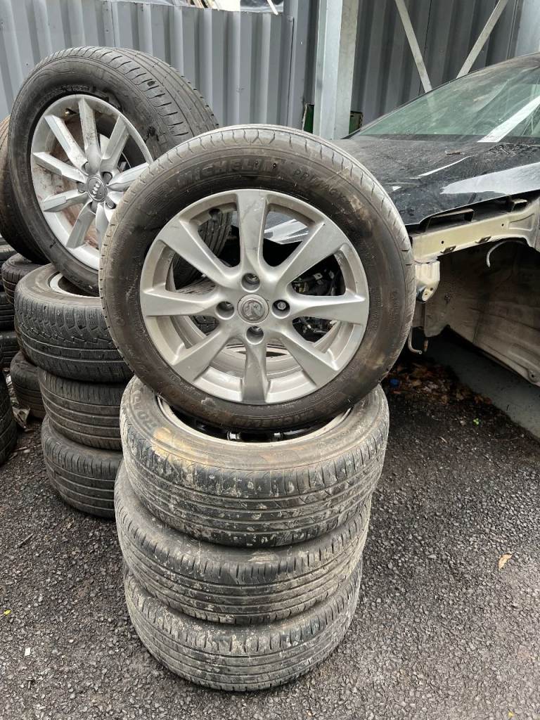 VAUXHALL CORSA F ALLOY WHEELS SET OF X4 (195/55/R16)