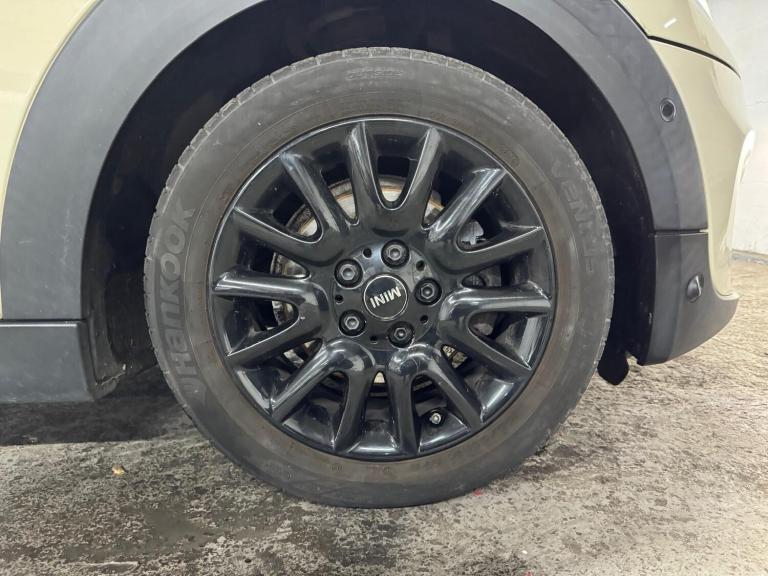 2015 MINI Hatch 1.5 Cooper 5dr HATCHBACK PETROL Manual