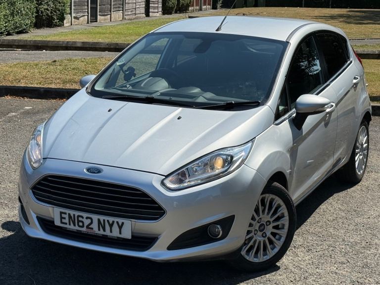 Ford, FIESTA, Hatchback, 2013, Semi-Auto, 1597 (cc), 5 doors