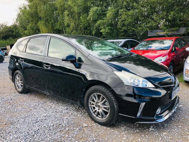 2014 Toyota 7 Seat Prius Toyota Prius Alpha Hybrid Petrol Black  2014  7 Seater