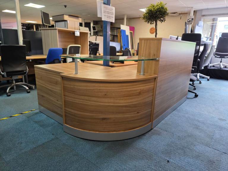 reception counter desk