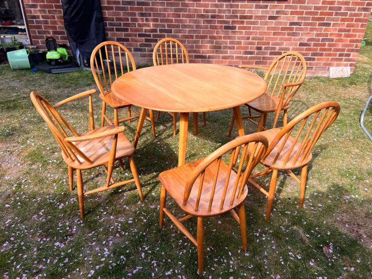Ercol Windsor Dining Table and 6 Chairs
