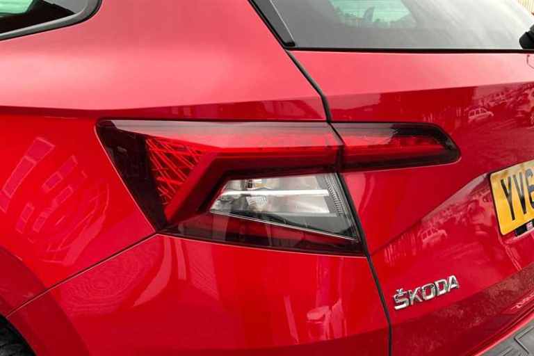 2019 Skoda Karoq 2.0 TDI Sport Line 4x4 5dr ESTATE DIESEL Manual