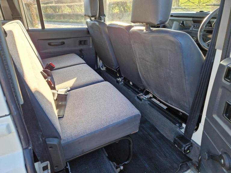 1990 Land Rover Defender 110 3.5 County Station Wagon Petrol Manual (134 bhp) V8 3500cc SUV Petro...