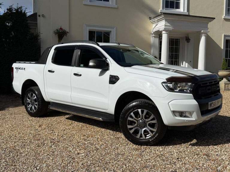 2017 Ford Ranger 3.2 TDCi Limited 1 Pickup Double Cab 4dr Diesel Auto 4WD Euro 5 (200 ps) Pickup ...