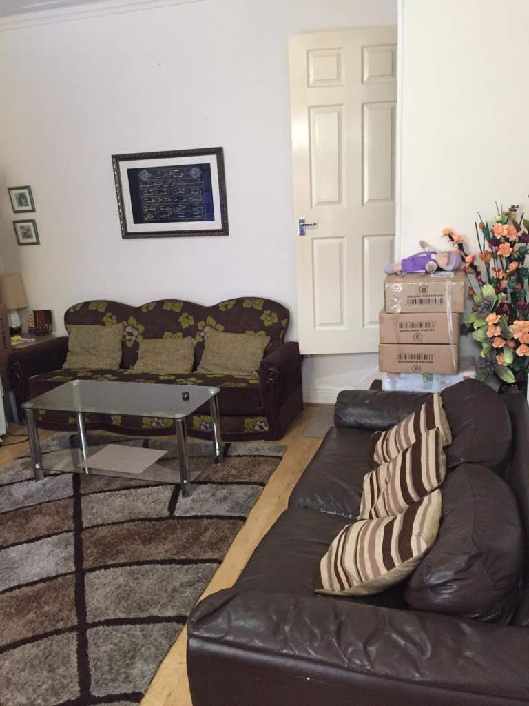 large 2 bedroom house bd7