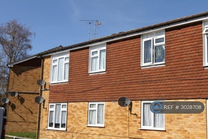1 bedroom flat in Crisfield Court, St. Michaels, Tenterden, TN30 (1 bed) (#3028708)