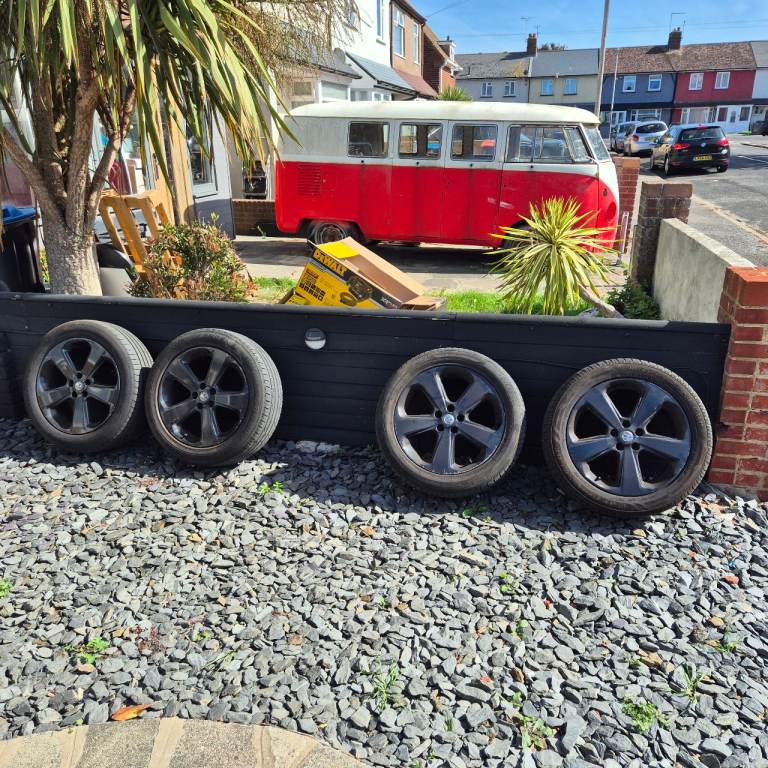 Set of alloy wheels 