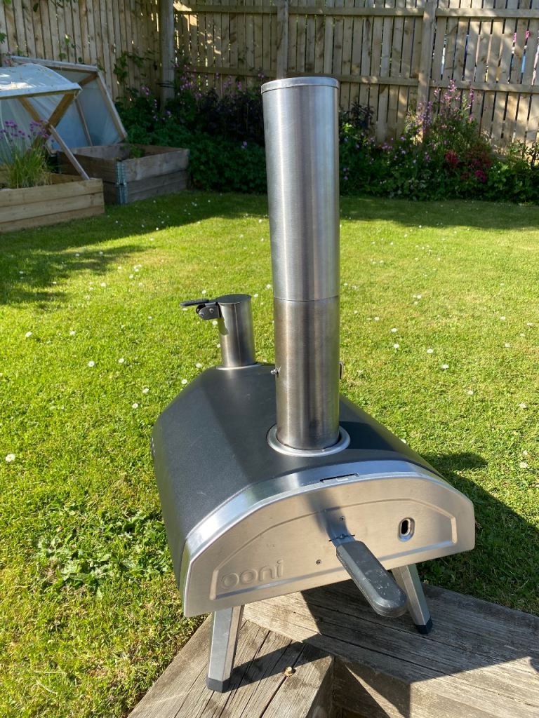 Ooni Frya pizza oven plus accessories 