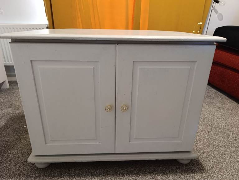 White Sideboard / Storage Cabinet – Vintage Style