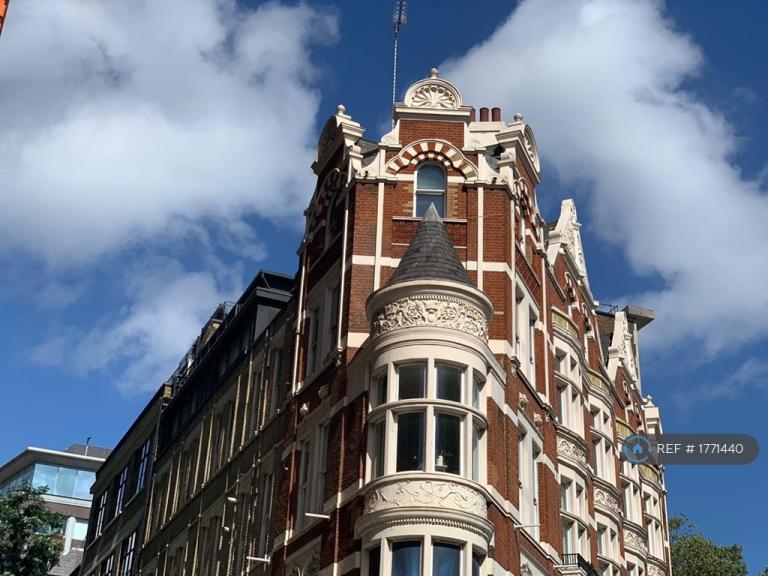 3 bedroom flat in Exide House, London, WC2H (3 bed) (#1771440)