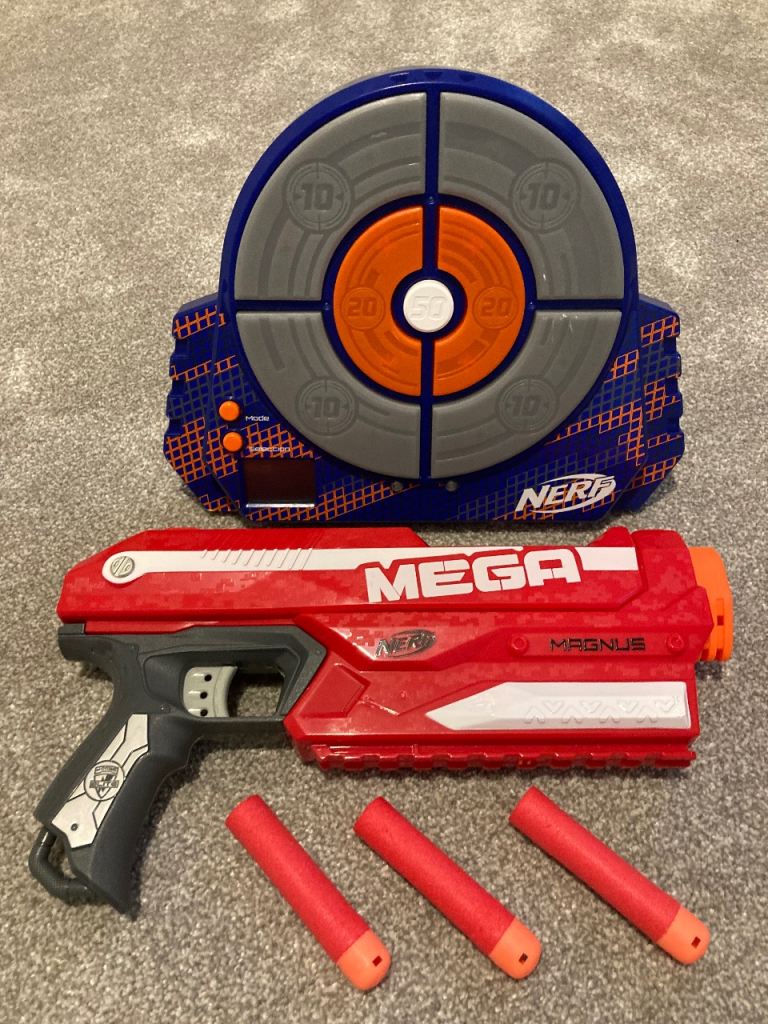 Mega Nerf gun, bullets & target