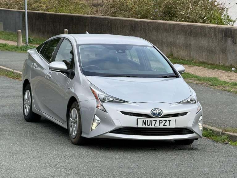 2017 Toyota Prius 1.8 VVT-h Business Edition Plus CVT Euro 6 (s/s) 5dr (15in Alloy) HATCHBACK Pet...