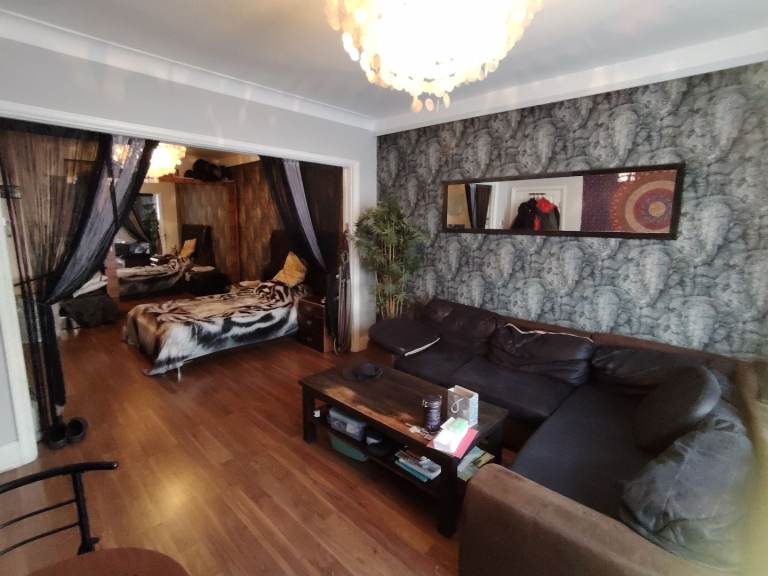 Room for rent 